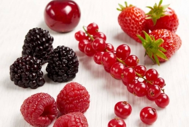 Tác dụng của trái cây màu đỏ đối với bệnh gout