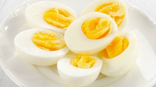 Trứng luộc là món ăn sáng chế biến nhanh nhưng vẫn cung cấp đầy đủ chất dinh dưỡng