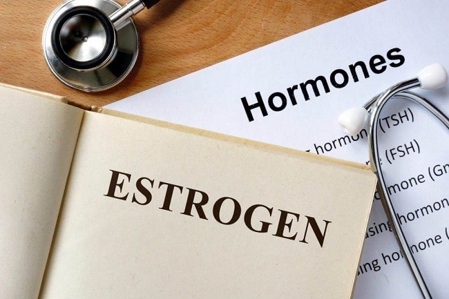 Sự suy giảm hormone sinh dục nữ Estrogen làm tăng nguy cơ mắc bệnh gút ở phụ nữ