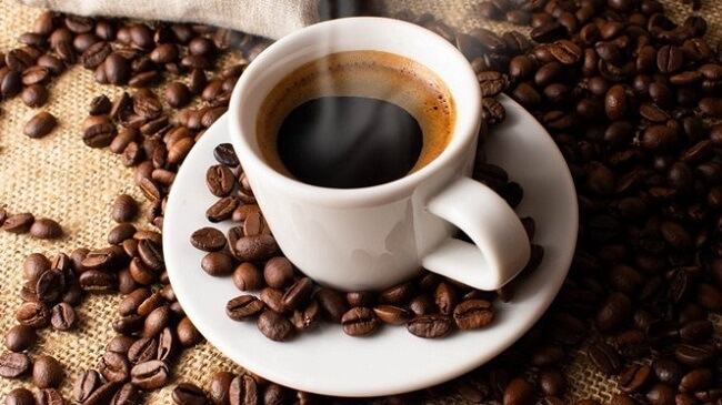 Uống cà phê không chỉ giúp ngăn ngừa hiệu quả nguy cơ mắc gút và còn giúp kiểm soát nồng độ acid uric máu